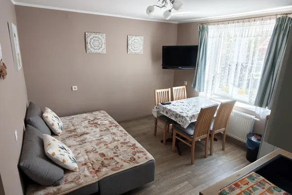 Domek 6 w agroturystyce U Marianny w Mikoszewie — pokój